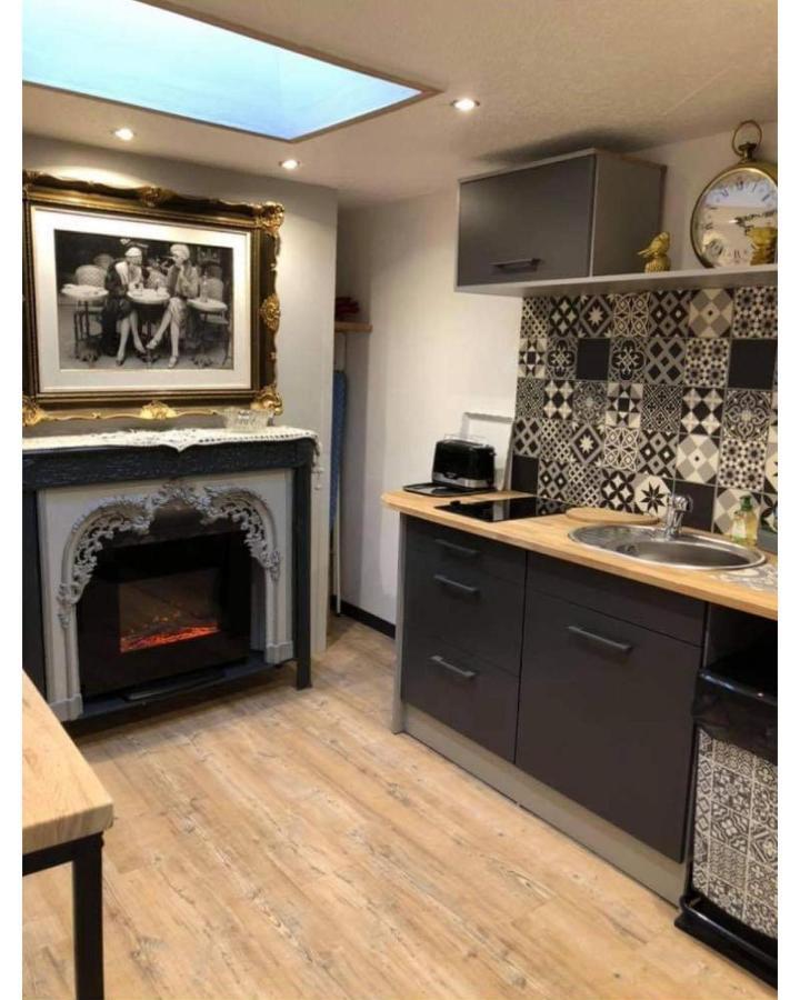 בולון-סור-מאר Appartement Romantique Parisien, Baignoire Retro Au Pied Du Lit מראה חיצוני תמונה